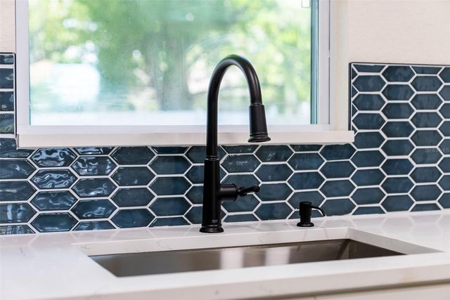 5406 11TH AVENUE S, Gulfport, FL 33707