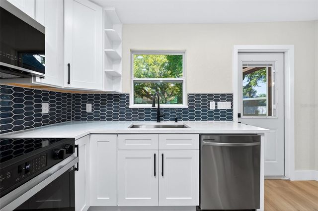 5406 11TH AVENUE S, Gulfport, FL 33707