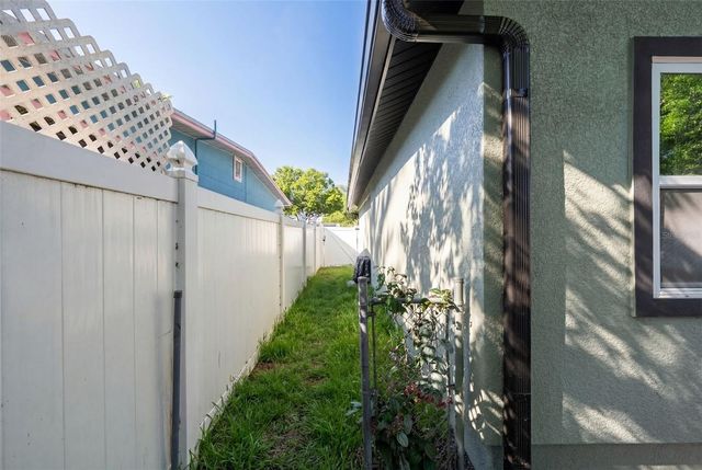 5406 11TH AVENUE S, Gulfport, FL 33707