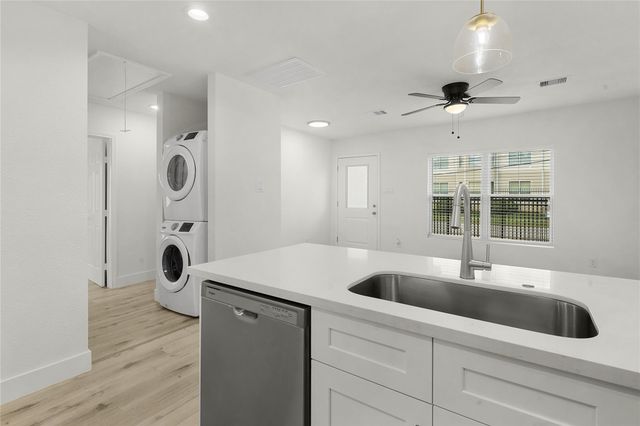 6403 Illinois Street B, Houston, TX 77021