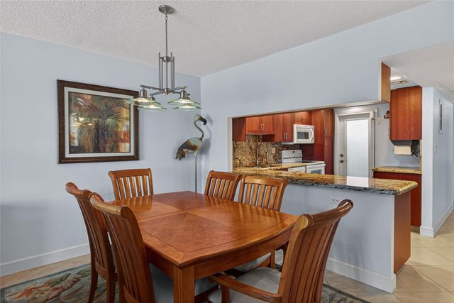 3150 NE 48th Court 414, Lighthouse Point, FL 33064