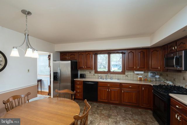 1557 TRALEE DR, Dresher, PA 19025