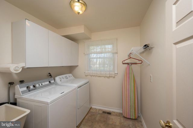 1557 TRALEE DR, Dresher, PA 19025