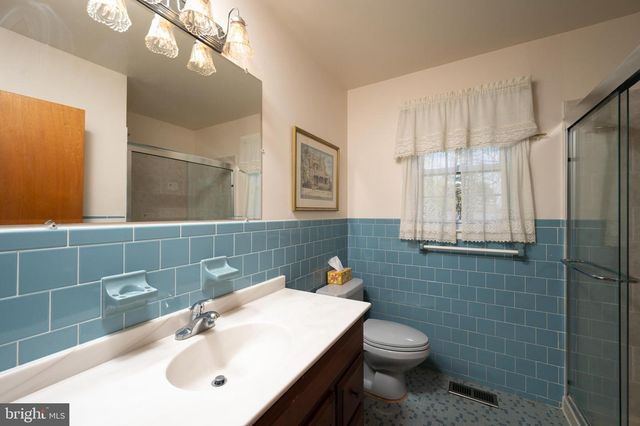 1557 TRALEE DR, Dresher, PA 19025