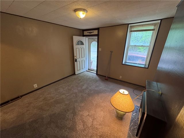 787 Guys Run Rd, Harmar, PA 15238