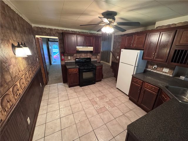 787 Guys Run Rd, Harmar, PA 15238