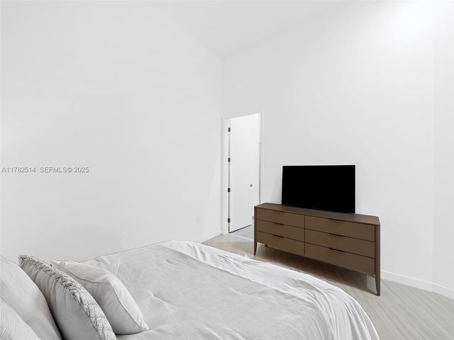 851 NE 1st Avenue PH 5500, Miami, FL 33132