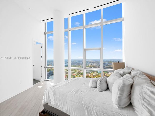 851 NE 1st Avenue PH 5500, Miami, FL 33132