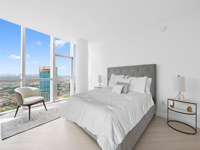 851 NE 1st Avenue PH 5500, Miami, FL 33132