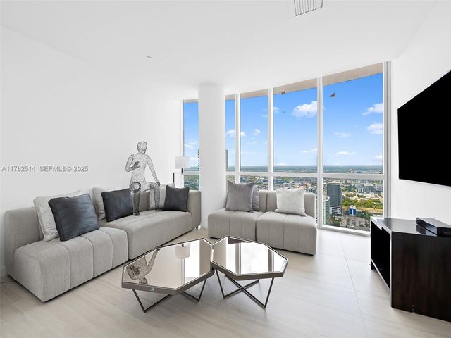 851 NE 1st Avenue PH 5500, Miami, FL 33132