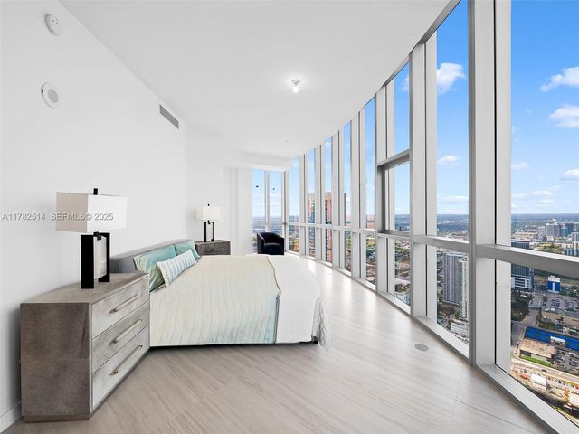 851 NE 1st Avenue PH 5500, Miami, FL 33132