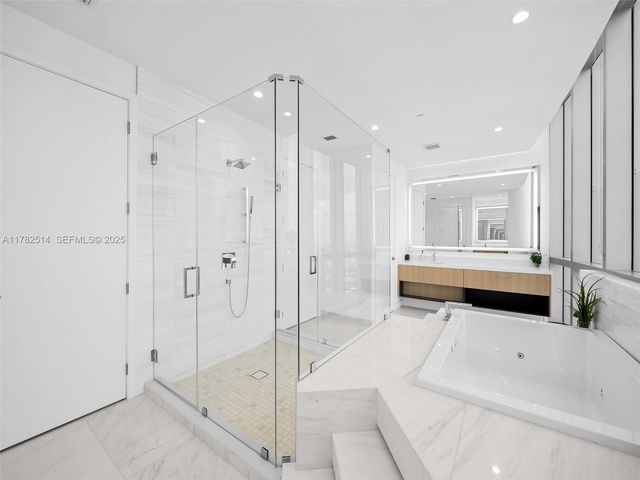 851 NE 1st Avenue PH 5500, Miami, FL 33132