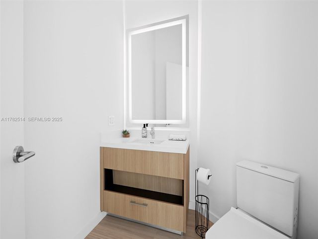 851 NE 1st Avenue PH 5500, Miami, FL 33132