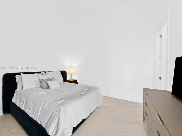 851 NE 1st Avenue PH 5500, Miami, FL 33132