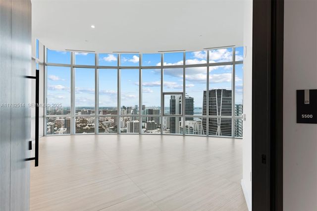851 NE 1st Avenue PH 5500, Miami, FL 33132