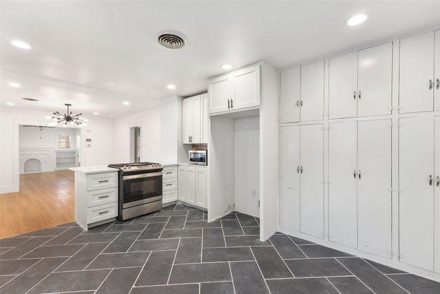 2438 Emmett Street, Dallas, TX 75211