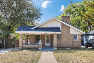 2438 Emmett Street, Dallas, TX 75211