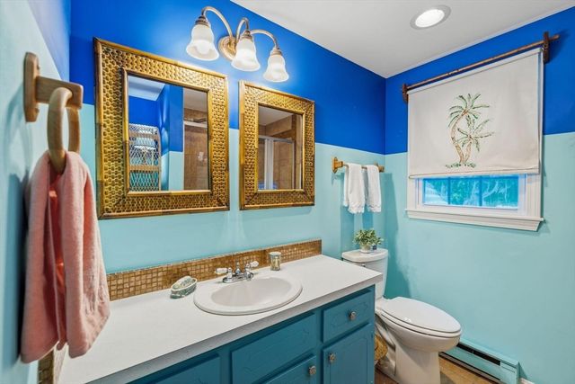 25 Muskegat Rd, Falmouth, MA 02536