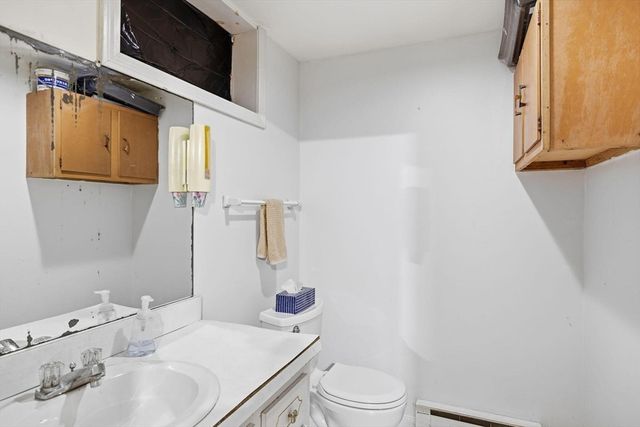 25 Muskegat Rd, Falmouth, MA 02536