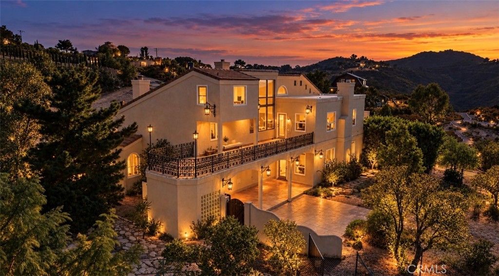 10827 Pacific View Road, Malibu, CA 90265 — photo 2