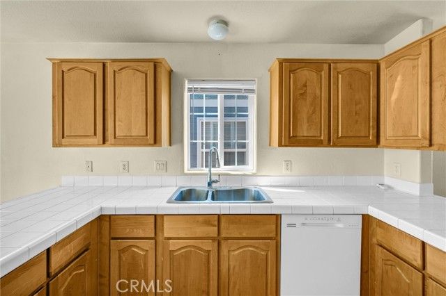 2424 Sunset Ridge Dr., Rosamond, CA 93560