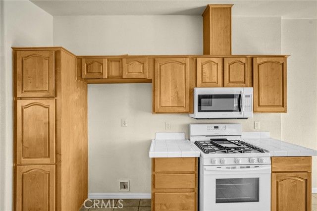 2424 Sunset Ridge Dr., Rosamond, CA 93560