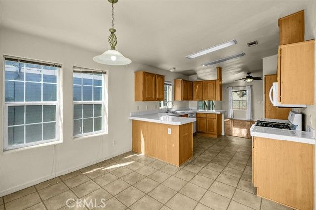 2424 Sunset Ridge Dr., Rosamond, CA 93560