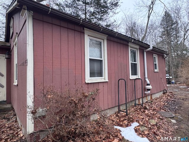 40 Flood Bridge Road, Southbury, CT 06488