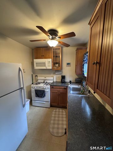 40 Flood Bridge Road, Southbury, CT 06488