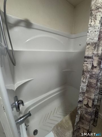 40 Flood Bridge Road, Southbury, CT 06488