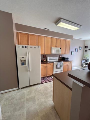 5027 Prestwick ST, Suffolk, VA 23435