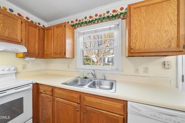 7104 Kinross Drive, Raleigh, NC 27613