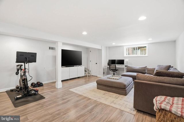 5211 FLANDERS AVE, Kensington, MD 20895