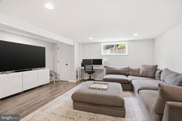 5211 FLANDERS AVE, Kensington, MD 20895
