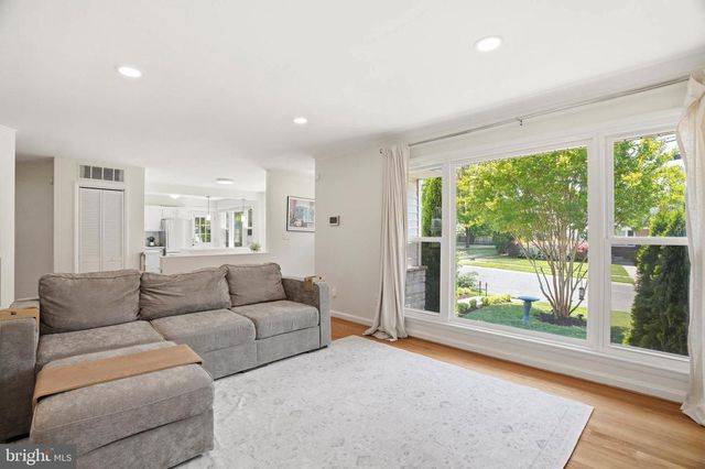 5211 FLANDERS AVE, Kensington, MD 20895