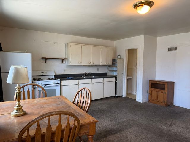 3207 Kishwaukee Street, Rockford, IL 61109