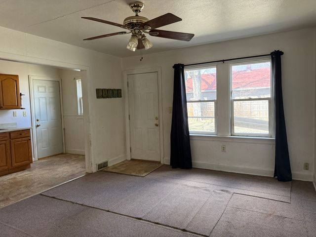 3207 Kishwaukee Street, Rockford, IL 61109