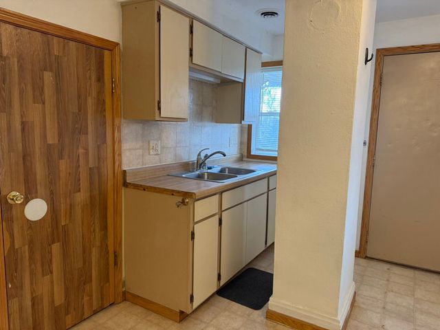 3207 Kishwaukee Street, Rockford, IL 61109