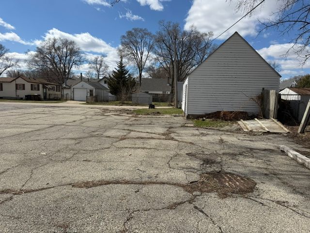 3207 Kishwaukee Street, Rockford, IL 61109