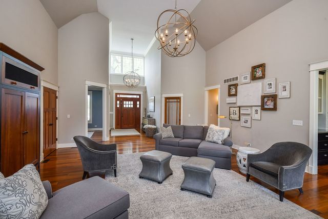 5525 Bluestem Court, Oswego, IL 60543