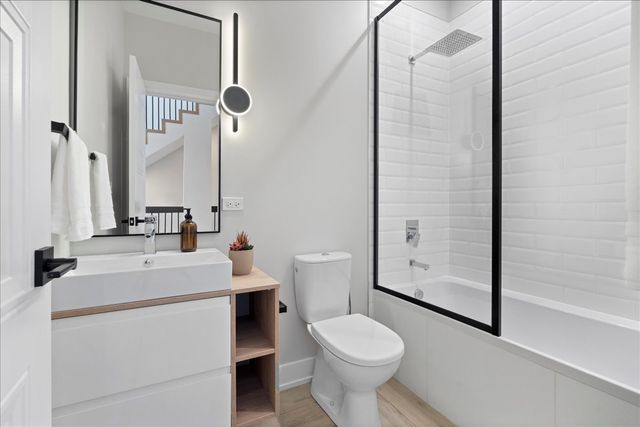 4230 W BELMONT Avenue, Chicago, IL 60641