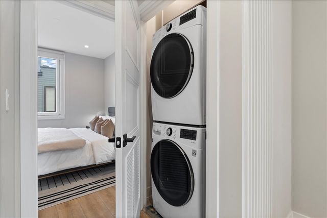 4230 W BELMONT Avenue, Chicago, IL 60641