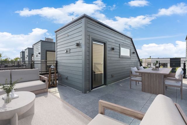 4230 W BELMONT Avenue, Chicago, IL 60641