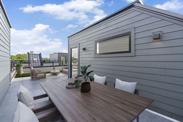 4230 W BELMONT Avenue, Chicago, IL 60641