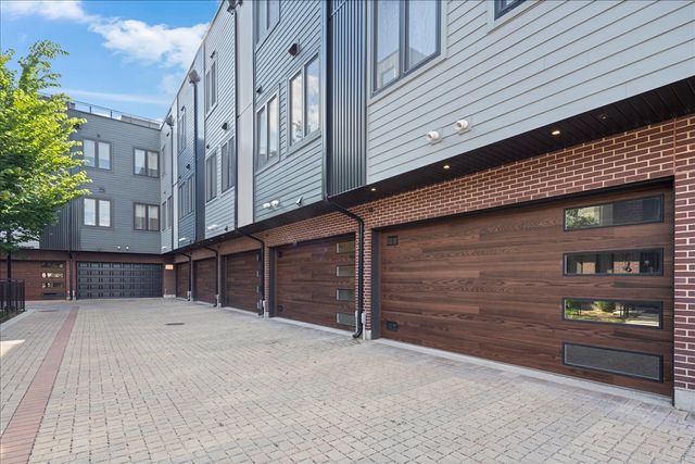 4230 W BELMONT Avenue, Chicago, IL 60641