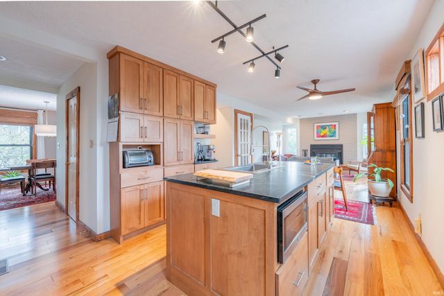 2750 E Buttonwood Drive, Bloomington, IN 47401