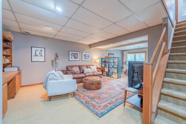 2750 E Buttonwood Drive, Bloomington, IN 47401