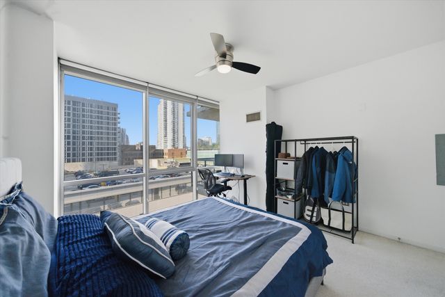 123 S Green Street 702B, Chicago, IL 60607