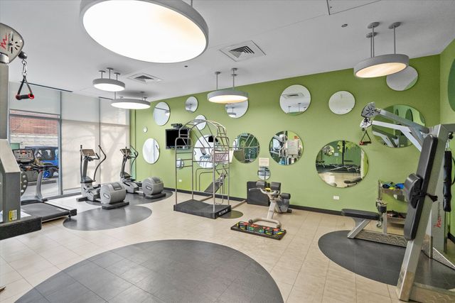 123 S Green Street 702B, Chicago, IL 60607