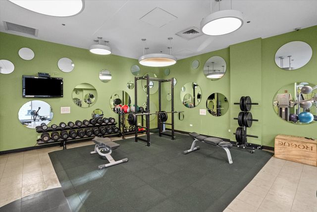 123 S Green Street 702B, Chicago, IL 60607